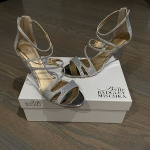 NWT Belle Badgley Mischka Silver Wedges!